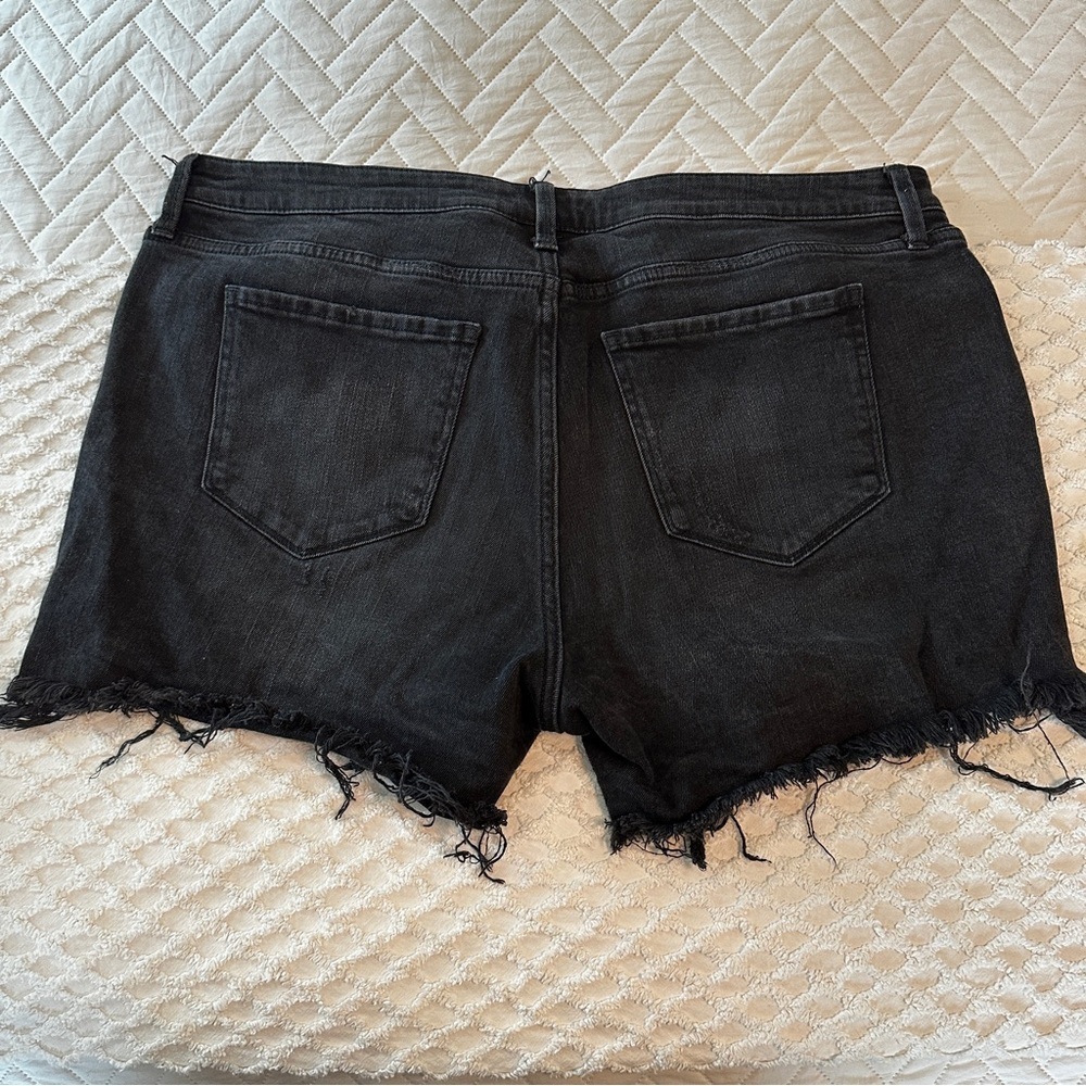 Arizona Jean Co High Rise Black Distressed Denim Shorts Raw Hem Festival 17 - Picture 6 of 11